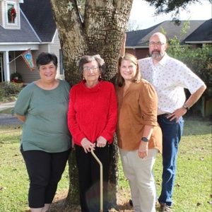 Meet your Posher, Pam